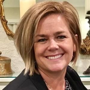 Meet your Posher, Lorie